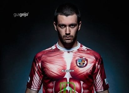 ATTACK ON TITAN Temalı Forma Giyen İspanyol Futbol Takımı