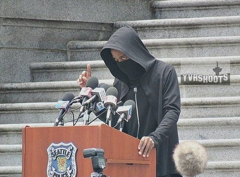 Netflix’in Death Note Film Çekimlerinden L Fotoğrafları