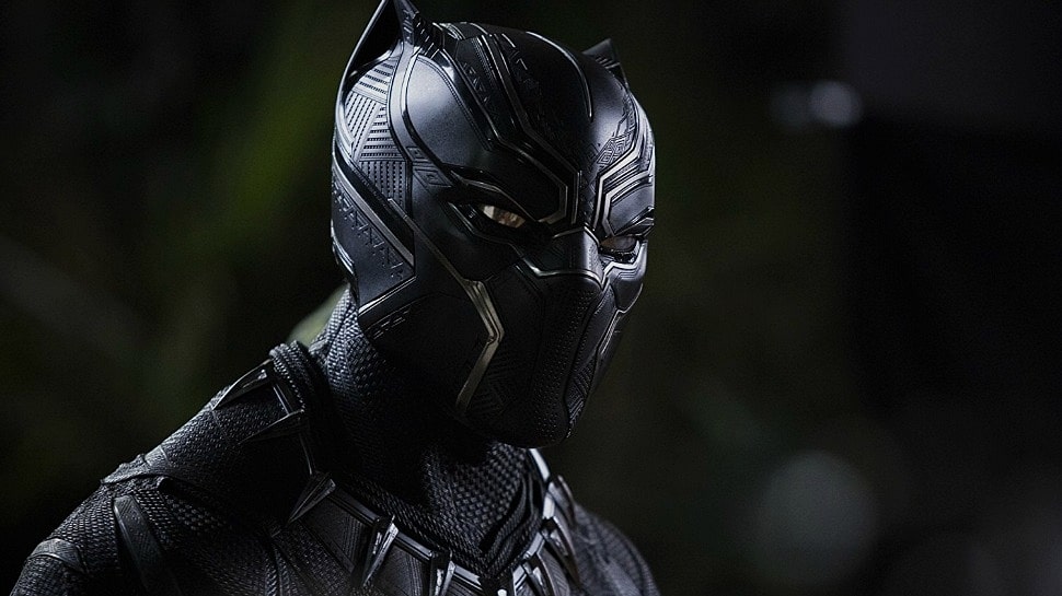 İki Çocuk BLACK PANTHER’A Uzun Trenchcoat İle Sızmaya Çalıştı