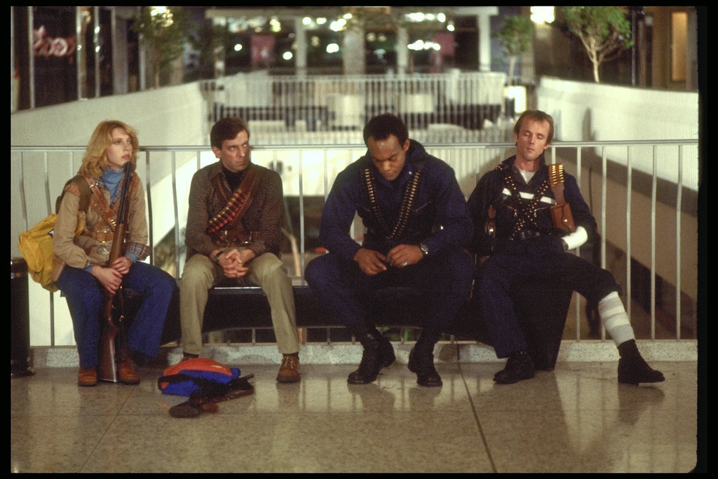 DAWN OF THE DEAD (1978) Romero’nun En Politik Filmi