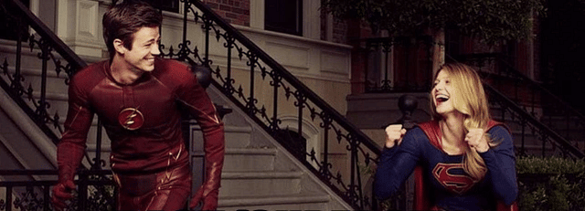 The Flash ile Supergirl