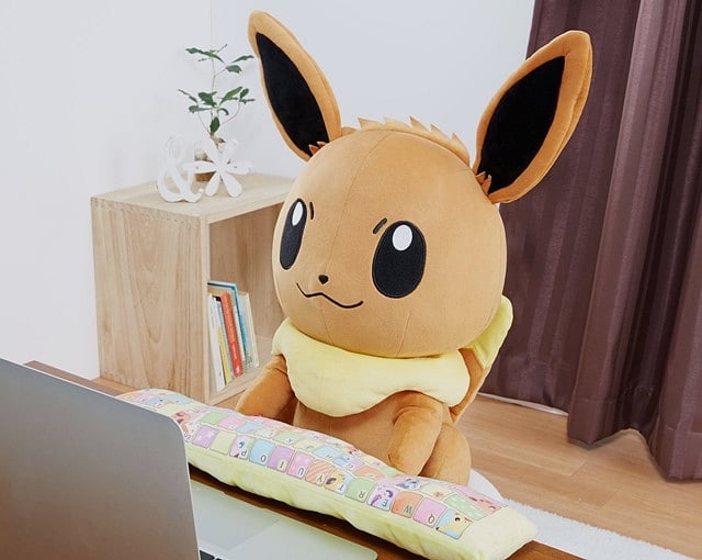 eevee oyuncak minder 4