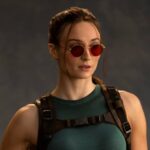 Sophie Turner’lı Yeni Tomb Raider Dizisinden İlk Kare Paylaşıldı