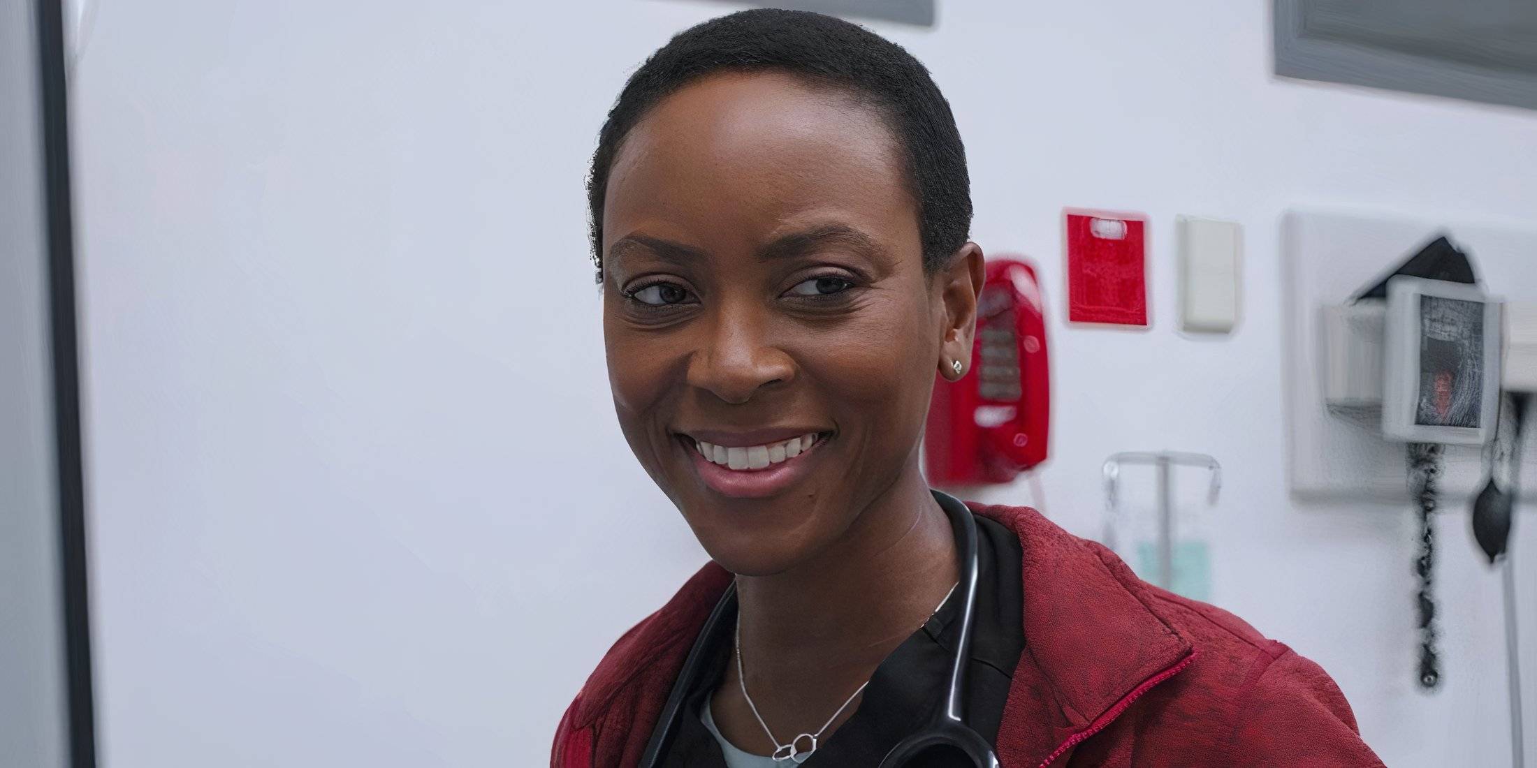 Dahice Bir Medikal Drama: 2. Sezonuyla İzlenme Rekorları Kırıyor! 6 collins smiling in the pitt season 1 episode 9