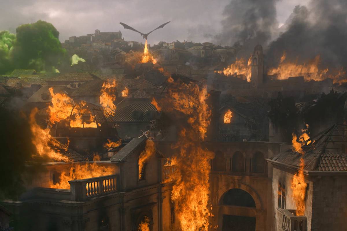 daenerys attacks king s landing in game of thrones 1 1