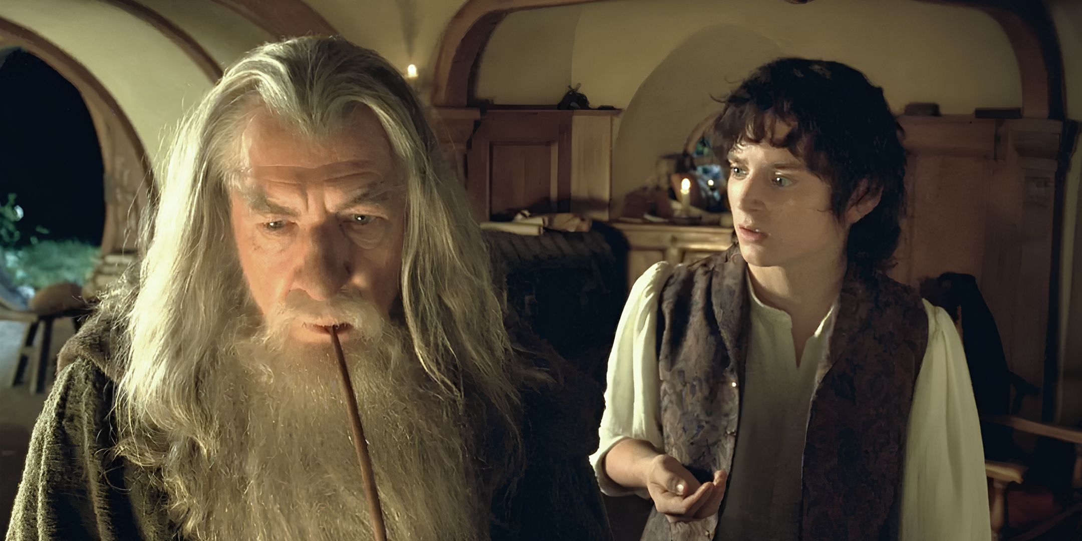 Efsanevi Kavuşma: Gandalf ve Frodo Yeni Yüzüklerin Efendisi’nde!