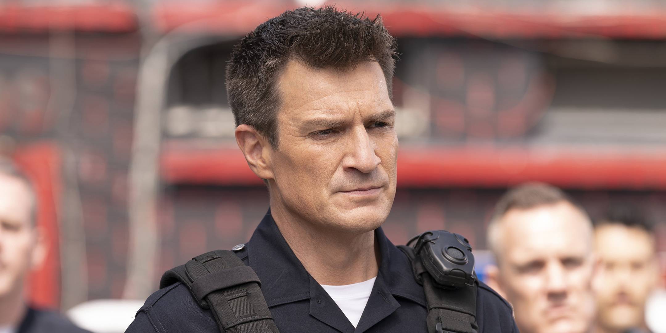 Sadece 1 Günde Tarih Yazdı! ABC'nin Polisiye Dizisi Zirveye Yerleşti! 5 nathan fillion as john nolan in an episode of the rookie 2