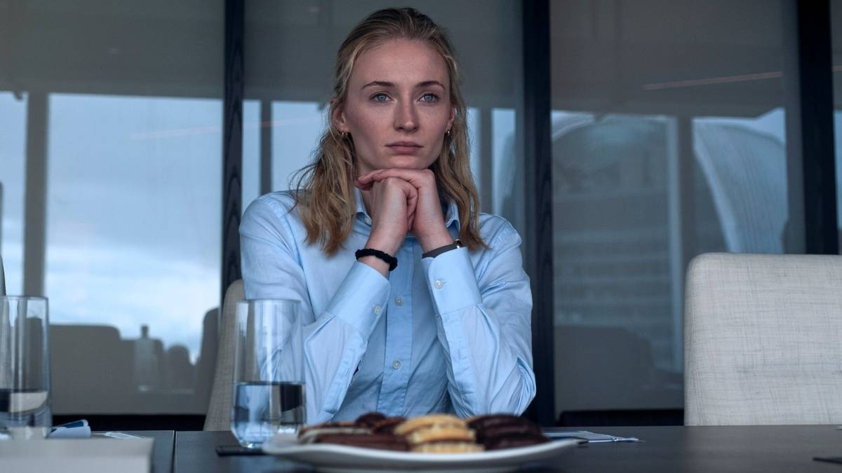 Sophie Turner ile Yüzyılın Soygunu: Yeni Diziden Çarpıcı Fragman!