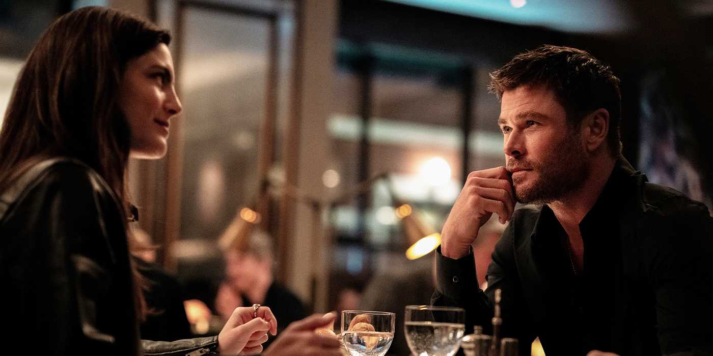 crime 101 monica barbaro chris hemsworth 1